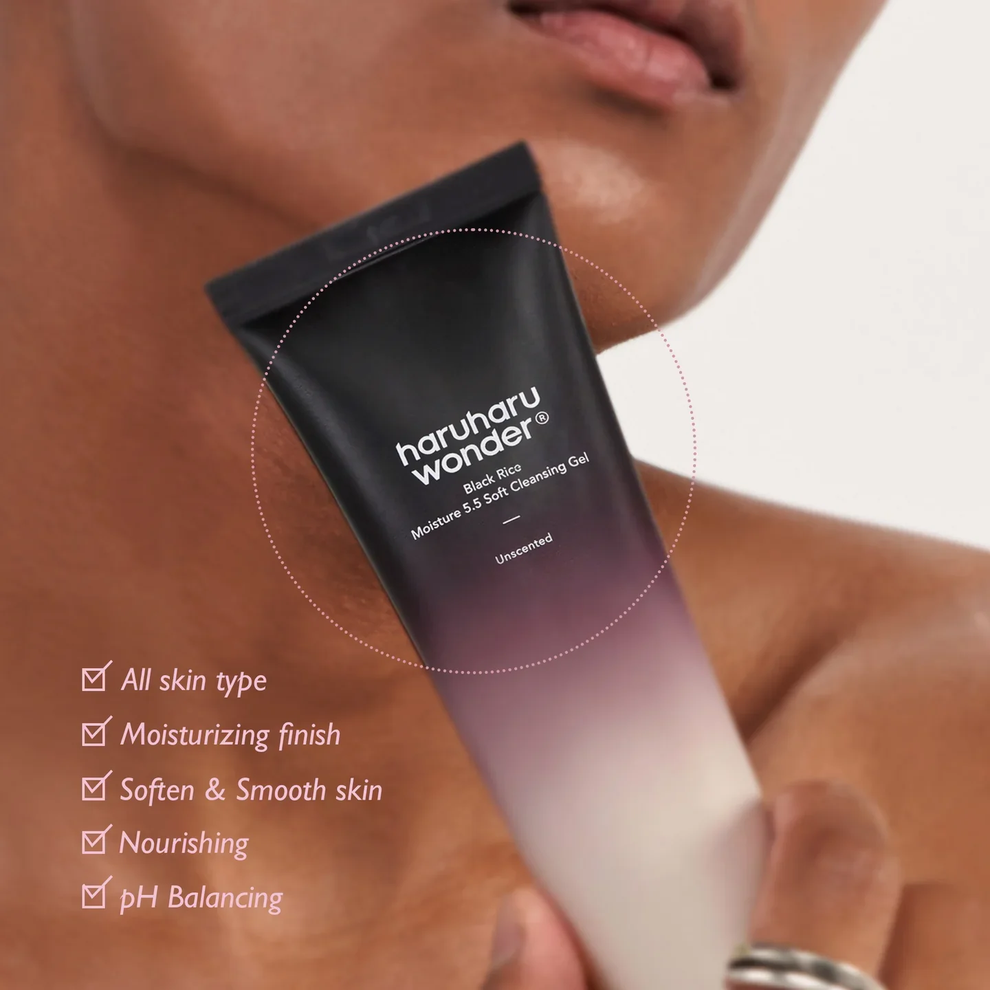 HARUHARU WONDER Black Rice Moisture 5.5 Soft Cleansing Gel 100ml - Image 3