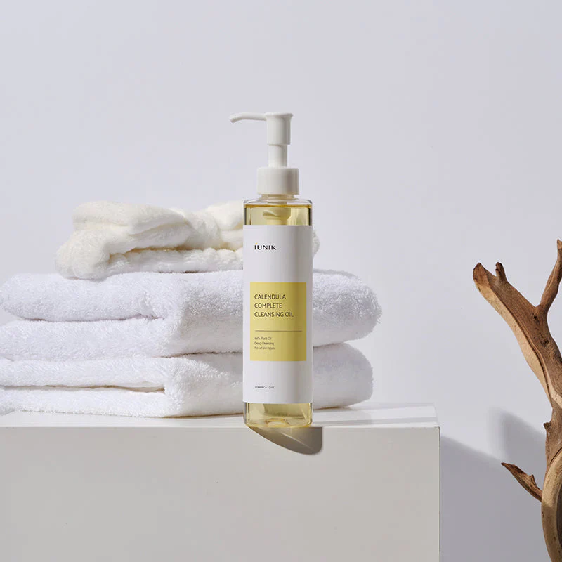 IUNIK Calendula Complete Cleansing Oil 200ml - Image 4
