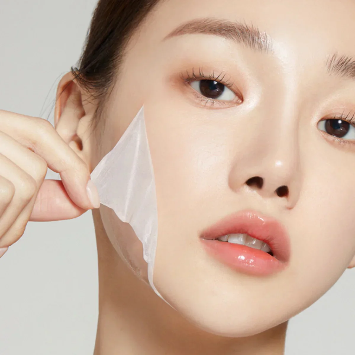 MEDICUBE Collagen Night Wrapping Mask 75ml - Image 3